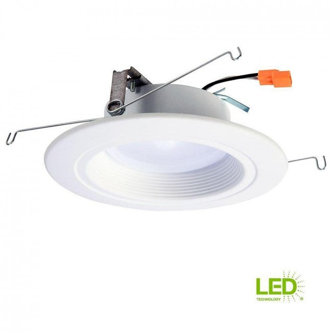 Halo RL56069S1EWHR, CCT SeleCCTable LED Downlight, 665 Lumens.